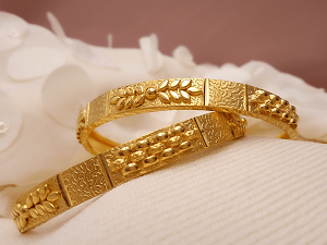 Swanky Gold Bangles